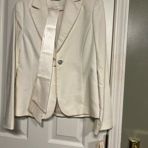 Amanda Smith Cream Blazer with Satin Tie